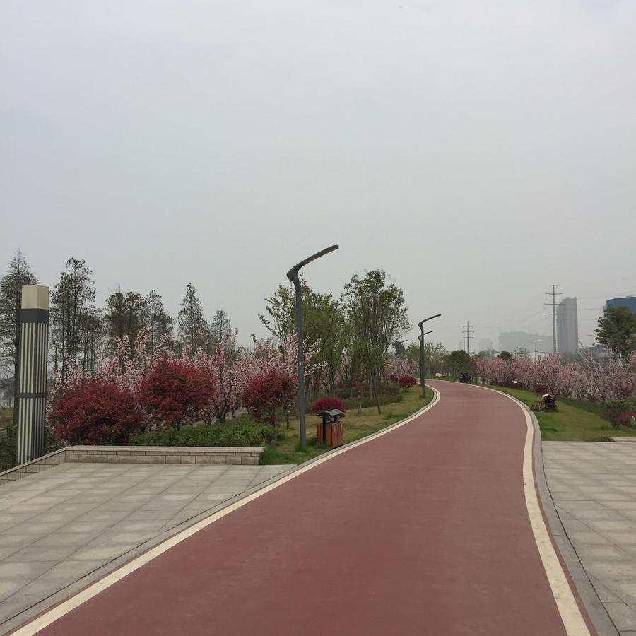 Metropolo, Wuhan, Wuchang Jiangtan Jiyuqiao Subway Station Exterior photo